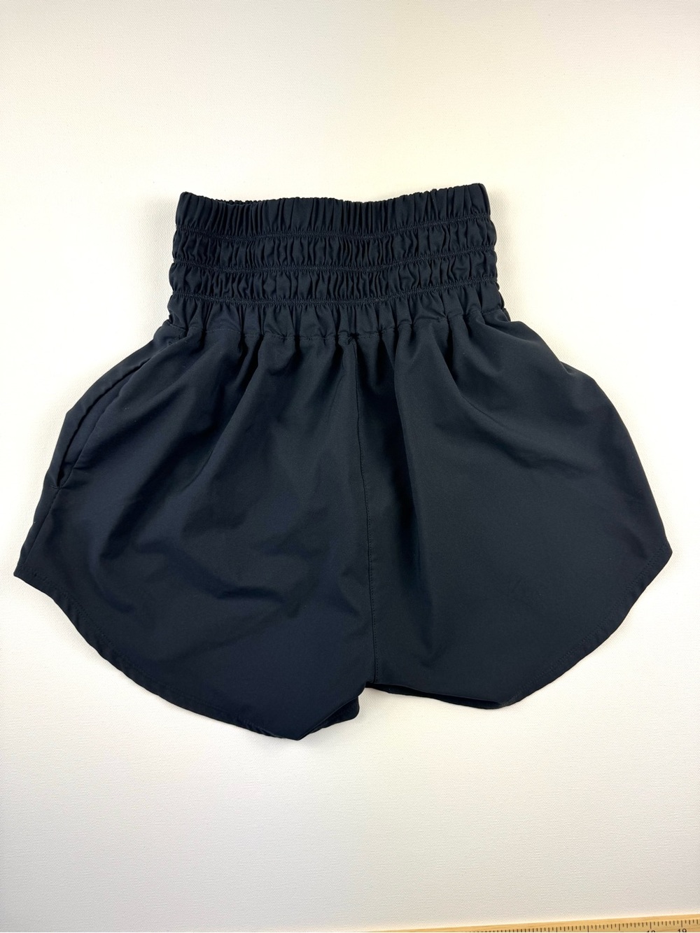 Nike Women’s Black Ultra High Waisted Athletic Short Brief Lined 3” Pocket XS - Picture 8 of 8